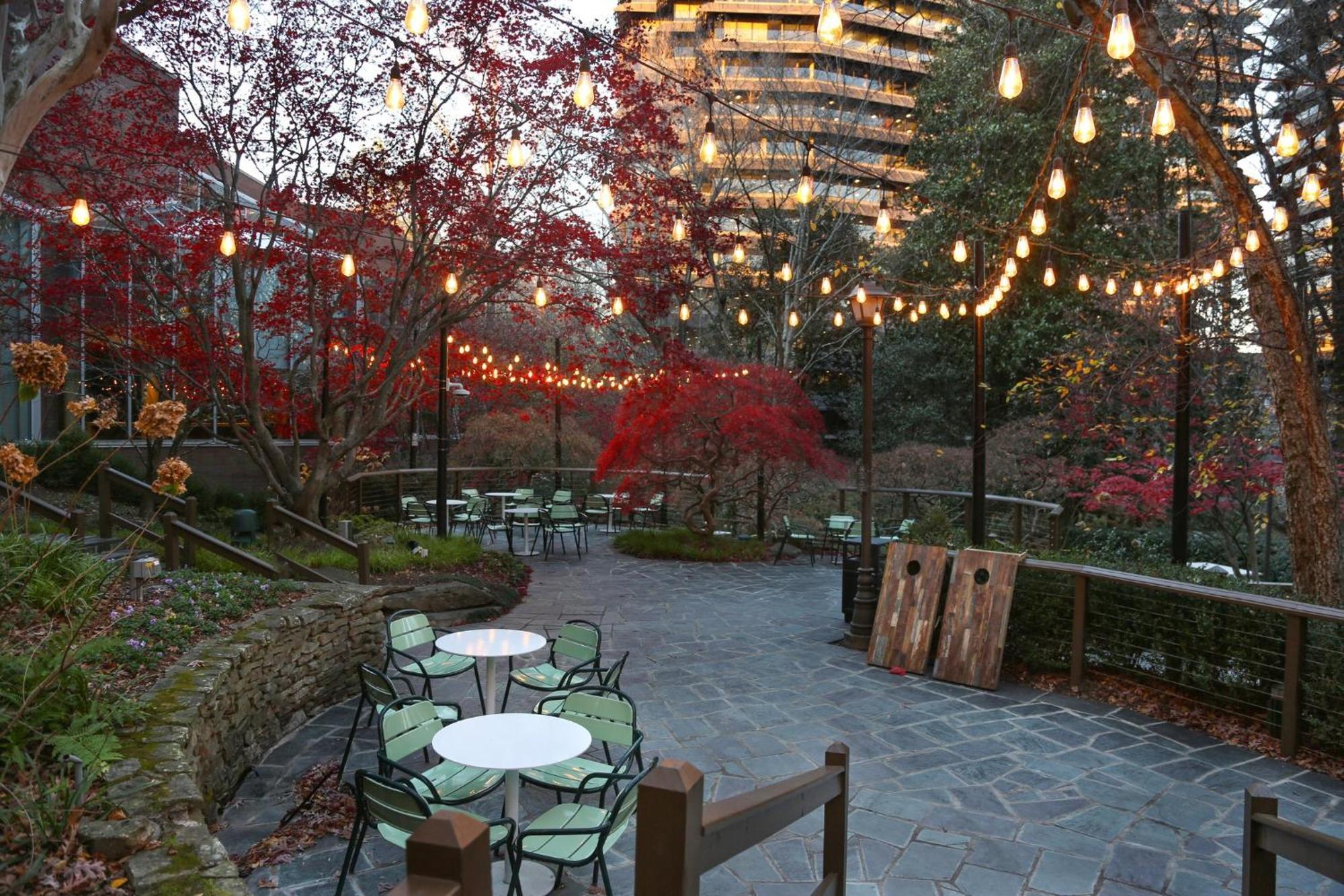 CROWNE PLAZA ATLANTA PERIMETER AT RAVINIA, AN IHG HOTEL